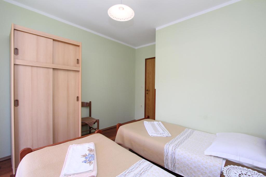 Apartments Miriana Rovigno Esterno foto